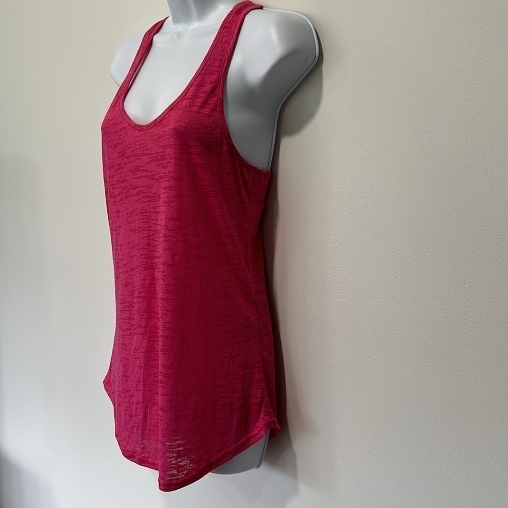 Pink tank - Picture 2 of 4
